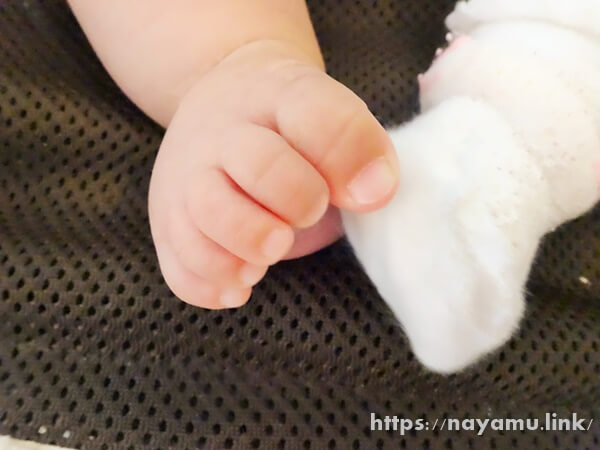 赤ちゃんの爪